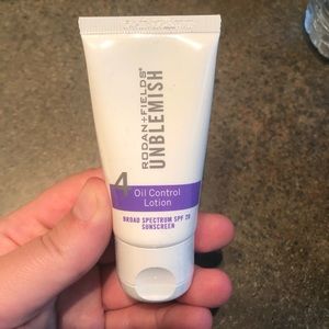 Rodan and Fields Oil control lotion Unblemish New